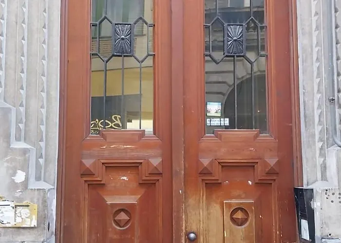 Leda Next To Szimpla Kert * Будапешт